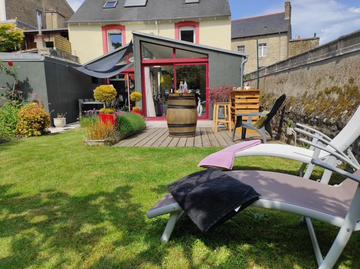 Bed and Breakfast Aux Trois Palmiers Saint-Brieuc Exterior foto